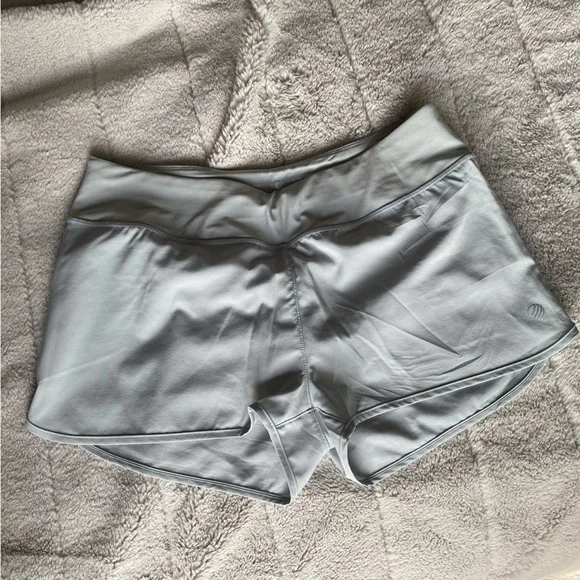 Athletic shorts - Picture 1 of 4